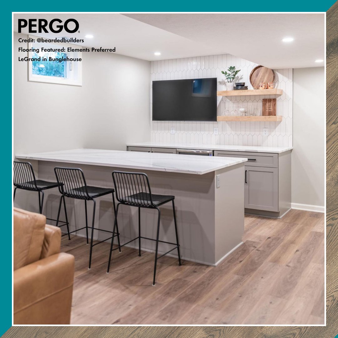 pergo's tweet image. The @beardedbuilders transformed this #basement into a beautiful and functional space, where the family can live boldly together.

💻: bit.ly/3Fd0cpR

#Pergo #Elements #laminate #laminatedwood #WetProtect #basementreno #renovation #transformation