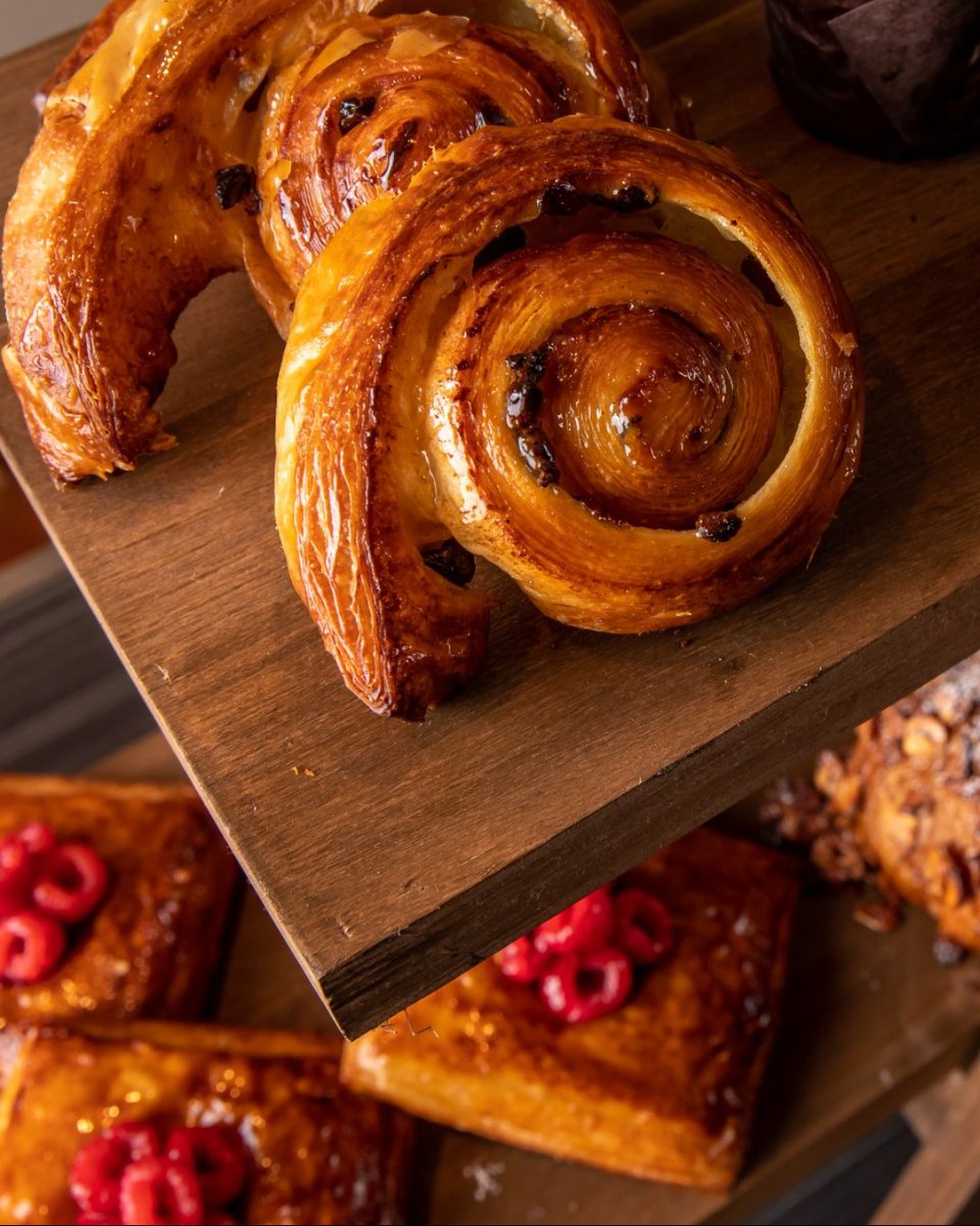 BarMargotATL's tweet image. Join us on the mezzanine level of #FSAtlanta to experience a brunch as fabulous as #AtlantaPrideWeek. Reservations are strongly recommended and can be arranged by visiting bit.ly/2L5tEVU.