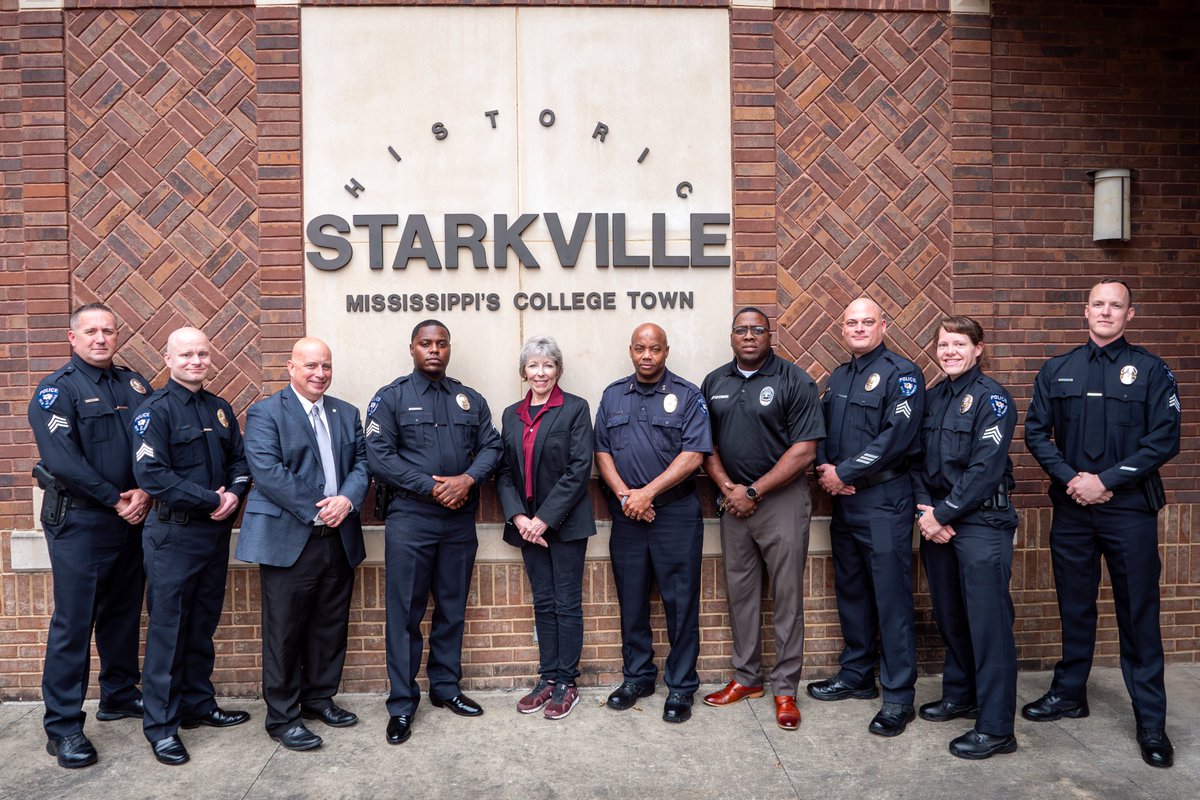 Starkville_PD's tweet photo. Chief Mark Ballard and the Starkville Police Department are proud to announce the promotions and additions to our team. Please join us in congratulating and welcoming these dedicated individuals to our department and community.

𝗣𝗿𝗼𝗺𝗼𝘁𝗶𝗼𝗻𝘀 𝘁𝗼 𝗟𝗶𝗲𝘂𝘁𝗲𝗻𝗮𝗻𝘁:
Lt. Tyler Davis
Lt. Josh Wilson

𝗣𝗿𝗼𝗺𝗼𝘁𝗶𝗼𝗻𝘀 𝘁𝗼 𝗦𝗲𝗿𝗴𝗲𝗮𝗻𝘁:
Sgt. Samantha Gillen
Sgt. Prinston Henderson
Sgt. Chris Jackson
Sgt. Moultrie Lacey
Sgt. Scott Lomax
Sgt. John Pearson

𝗡𝗲𝘄 𝗔𝗱𝗱𝗶𝘁𝗶𝗼𝗻𝘀:
Ofc. Christian Busby
Ofc. Johnny Cornett

They were all sworn in today by Mayor @lynn_spruill.