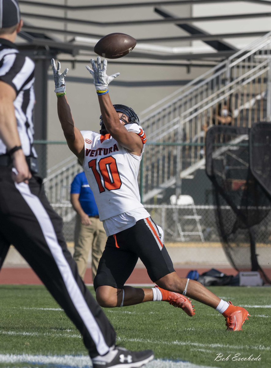 <a href="/JUCOFFrenzy/">JUCO Football Frenzy</a> True Freshman WR
6’0 190 lbs
 hudl.com/v/2LmnGF