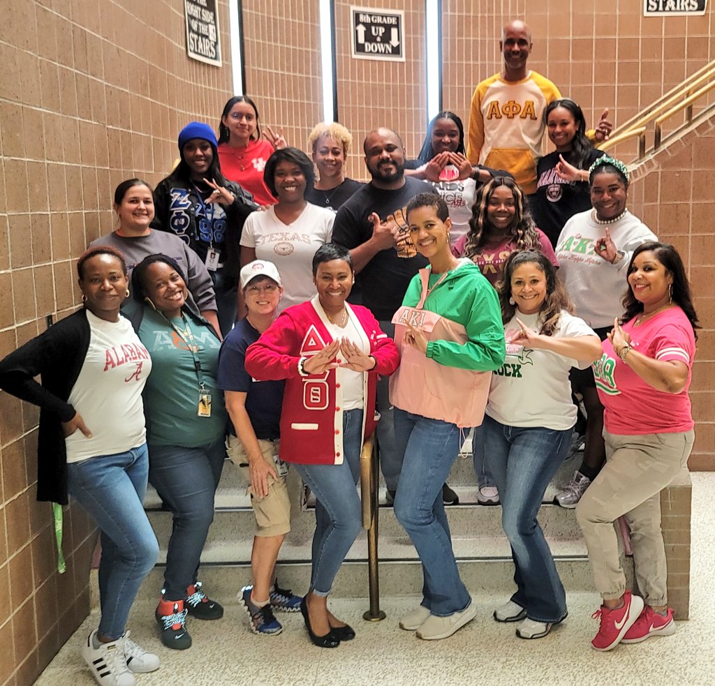 albmscounselors's tweet photo. Great end to College & Greek Week!!🎉 @AlbrightMS @AliefISD #collegeweek2023 https://t.co/ZgXzXRY1ND