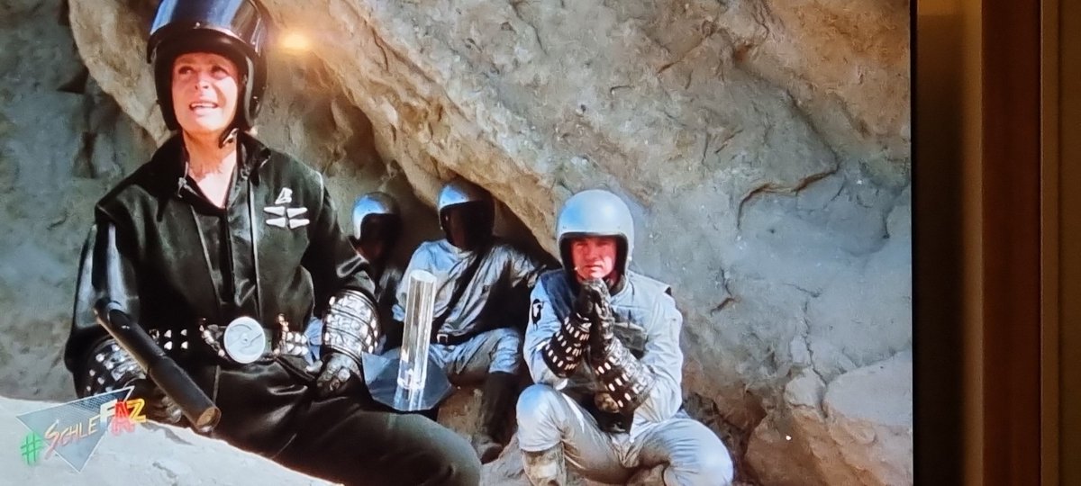 StAhl290489's tweet image. Der Typ ist wie eine Warze am Arsch #SchleFaZ #WirSindSchleFaZ @kabeleins @ProSiebenMAXX @VOXde und @NITRO