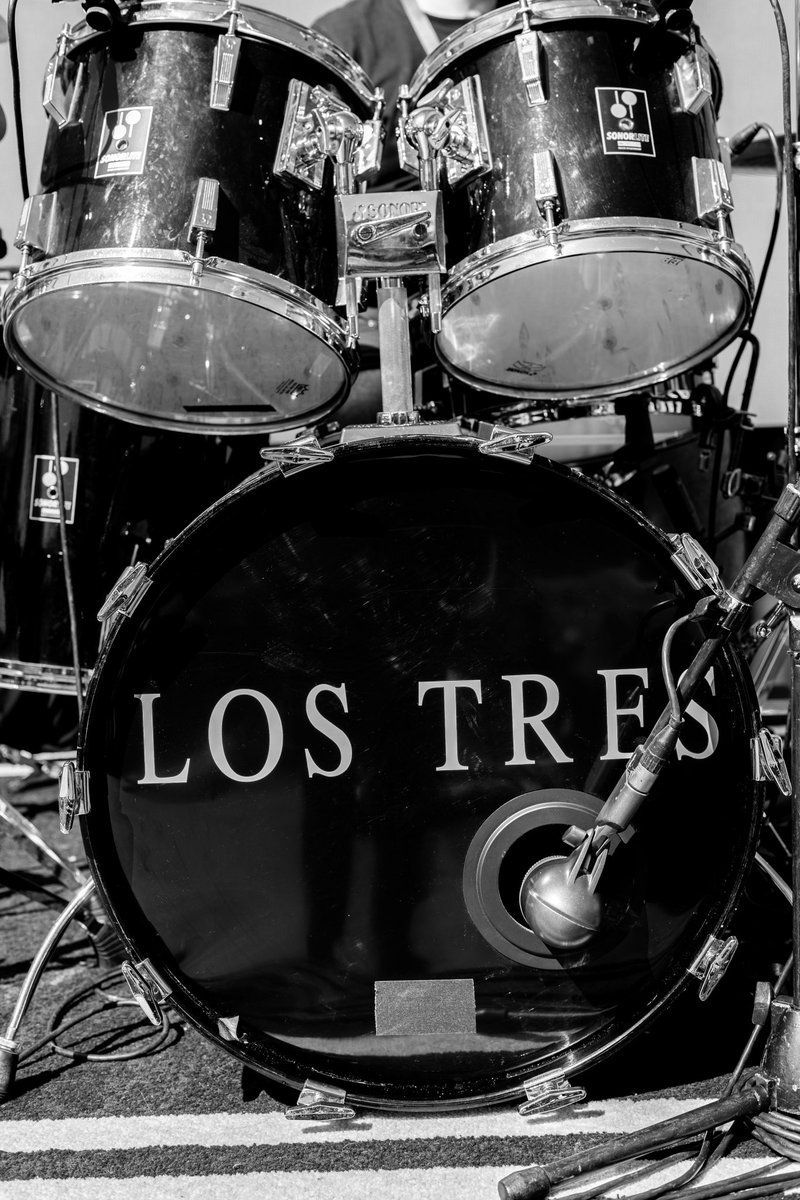 No puedo esperar para volver a tocar Junto a LOS TRES muchachos para Uds. emocionado por todas las demostraciones de afecto. Todos Juntos vamos a rockear y vibrar en Abril ♥️♥️♥️ #QueNoCaigaElGroove #LosTres