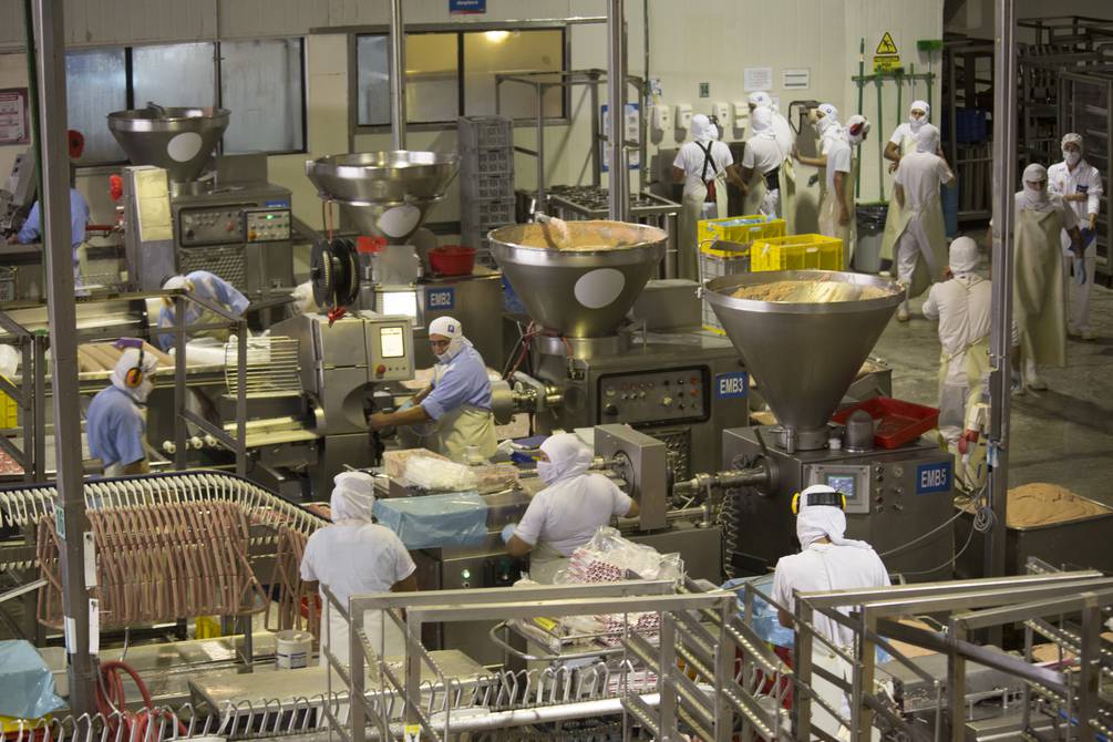 eluniversocom's tweet photo. #Economía | Grupo español, propietario de Pronaca, está a la espera de sellar la compra de empresa La Europea en Ecuador https://t.co/z98TvPC412 https://t.co/fYHWLR5uTA