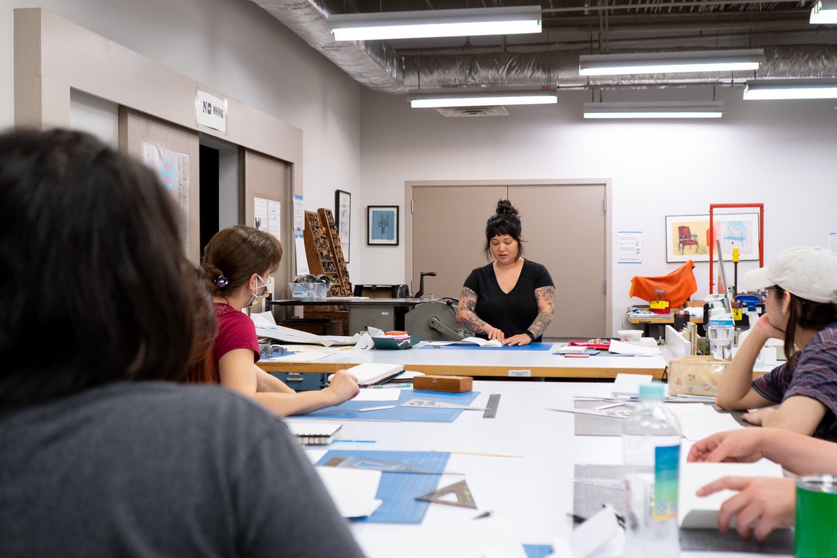 utsaarts's tweet photo. Calling all creatives! ๐ฃ Don't miss your chance to explore the world of art in our remaining fall classes. Whether you're into Fibers, Metals, Woodworking, or Printmaking, we've got a class waiting for you!
Register at ๐ https://t.co/85w566I5G8
#UTSAarts #communityclasses https://t.co/pE6uVp4GOY
