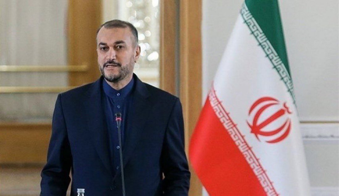 subvoxAI's tweet photo. 🚨 ALERTE INFO 🚨

L’#Iran pays membre des #BRICS ne comprend pas a quoi jouent les #USA. 

Le ministre iranien des Affaires étrangères déclare : �� Si les crimes d'Israël ne sont pas arrêtés, tout incident dans la région est possible. »

Et d’ajouter : 
« L’Amérique ne peut pas envoyer des armes à Israël d’une main et demander à toutes les autres parties de faire preuve de retenue de l’autre.

Nous avons fait appel aux autorités d’#Egypte et à la Croix-Rouge mondiale en leur demandant de fournir la possibilité d'envoyer de l'aide humanitaire de l'Iran à #Gaza ».

Alors que la situation en #Palestine dans la bande de #Gaza est critique de nombreux pays réagissent appelant a la désescalade des violences.

#BRICS2023 #BRICS2024