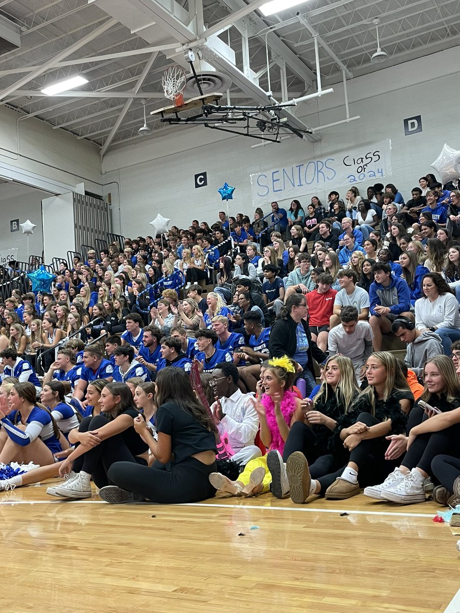 MrsBabbitt's tweet photo. Go Blue Eagles! 🦅 👏 @NazPrinMrB @MisterWehr @NASD712Director @NASDBlueEagles @BandNazareth @NhsPaukovitch @TechTchrBedoya https://t.co/FatOmgstfp