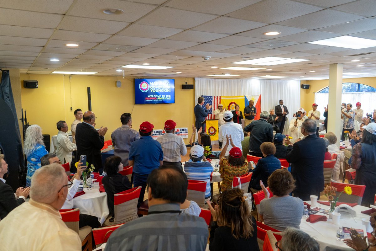 GlennYoungkin's tweet photo. Salamat po - thank you - to the Filipino American Community Action Group in Virginia Beach for welcoming me today to celebrate Filipino American Heritage Month!

What a great celebration of the Filipino American community that makes the spirit of Virginia strong. https://t.co/g7jVO7OI0T