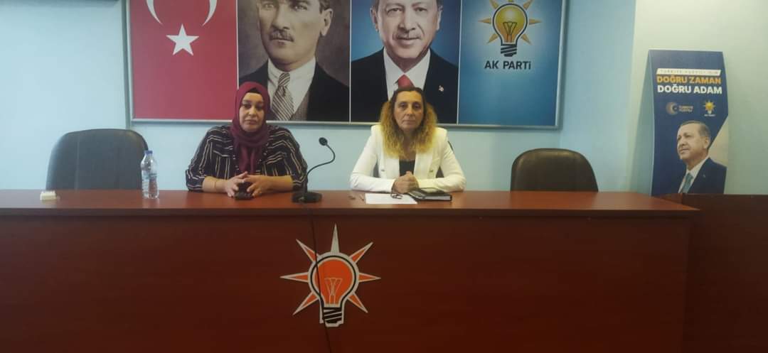 FOzdikicioglu's tweet photo. Türkiye, kadınların emeği ve gücü ile gelecek hedeflerine emin adımlarla ilerlemek adına;
 Bu hafta ki olağan yönetim kurulu toplantımızı yönetim kurulu üyelerimiz ile birlikte gündemle alakalı istişare toplantımızı gerçekleştirdik.
"Kadınlar siyasetin nesnesi değil, öznesidir." https://t.co/Q0t7GBeKvi