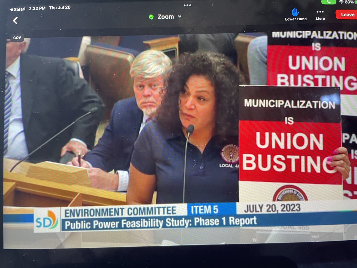 LoriSaldanaSD's tweet photo. 5/ This is not about "union busting"- it's about preventing intentional, long-term overcharging of #SanDiego ratepayers.

Despite these misleading signs: Other municipal, publicly owned utilities (such as #SMUDUpdates in Sacramento) also use IBEW union workers. https://t.co/bLmm6JZKKW