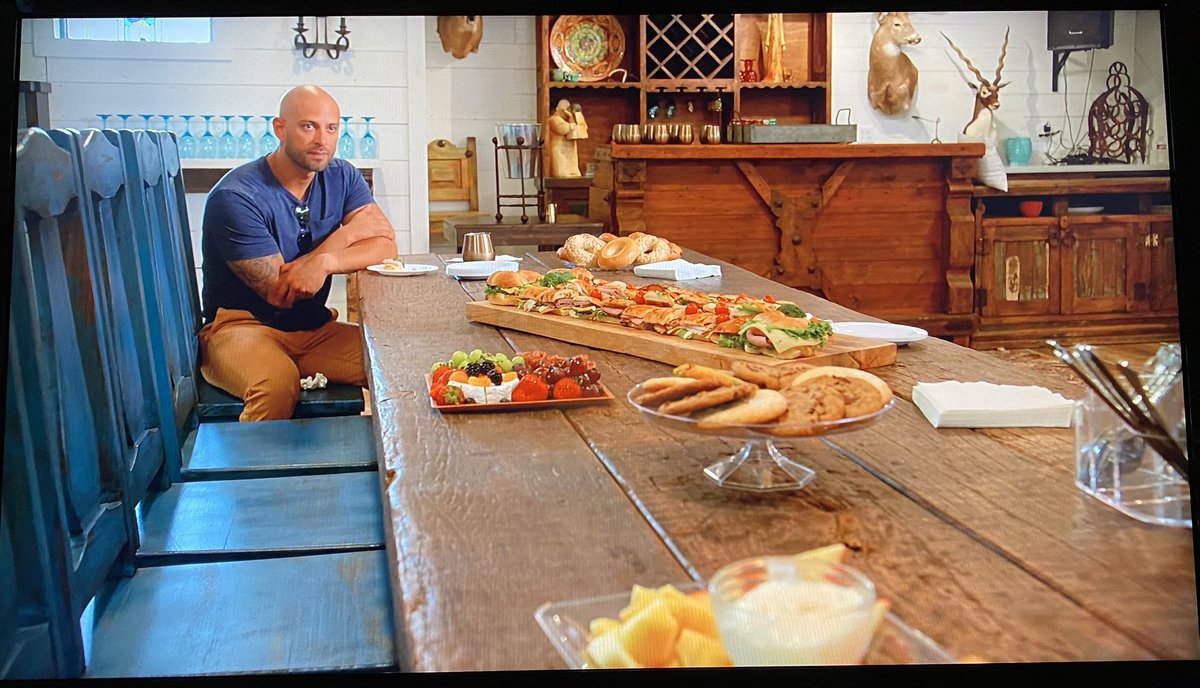malindamarkland's tweet photo. Love how this shot makes Izzy look like Beanstalk Jack at the Giant’s dinner table. #LoveIsBlind https://t.co/aH7pae54zH