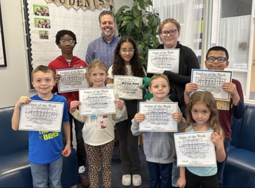 Fridays are the best at Greene-Hills School because we get to celebrate our Students of the Week! We are so proud of our gators for always demonstrating their SHARP skills in all that they do! Keep up the great work! 🙌🏻🐊💙@GHillsGators @BristolCTSchool