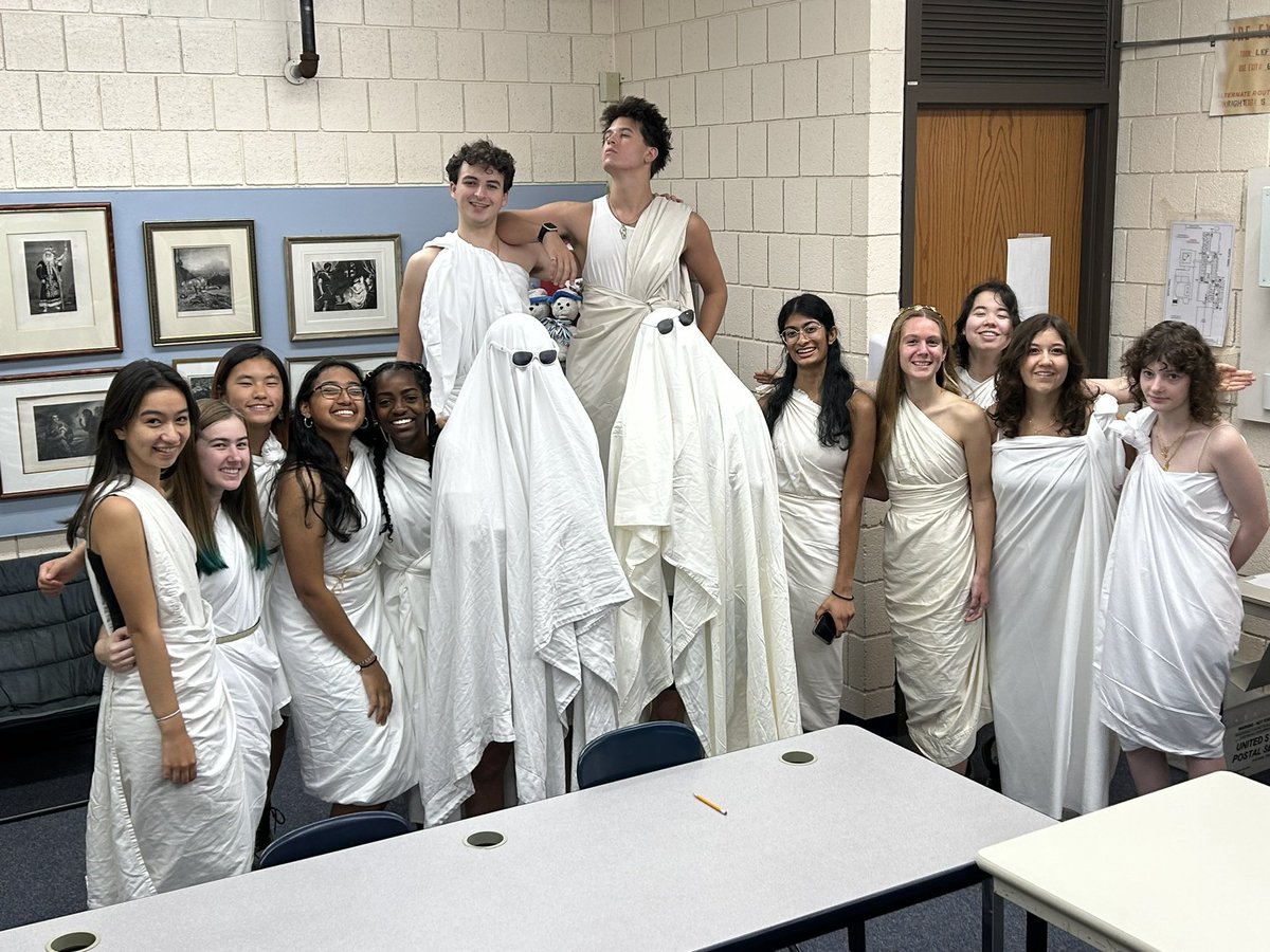 DrKornA's tweet photo. Such a wonderful spirit week 2023! #wiltonwayct https://t.co/ypmNHTDHl4
