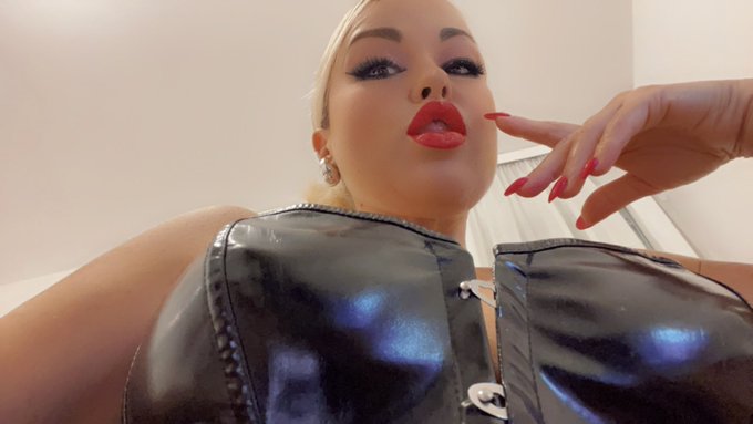 Missed me?😜😘❤️ #mistress https://t.co/nakmJO2nih<a href="/tag/mistress"class="tags">#mistress</a>