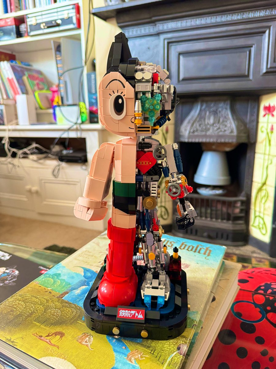 New friend just arrived!
#astroboy #brickkk #pantasy