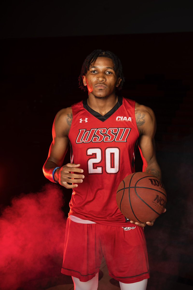 SteveDemetris's tweet photo. It’s Ram basketball time! Let’s go rams! https://t.co/wnAxxruflI