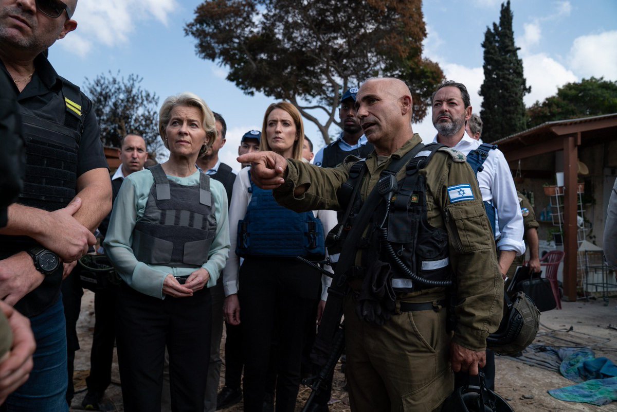 Ursula von der Leyen toured the sites of the October 7 massacre alongside Roberta Metsola. 

The IDF thanks the European Union for firmly standing with Israel.

🇮🇱🇪🇺