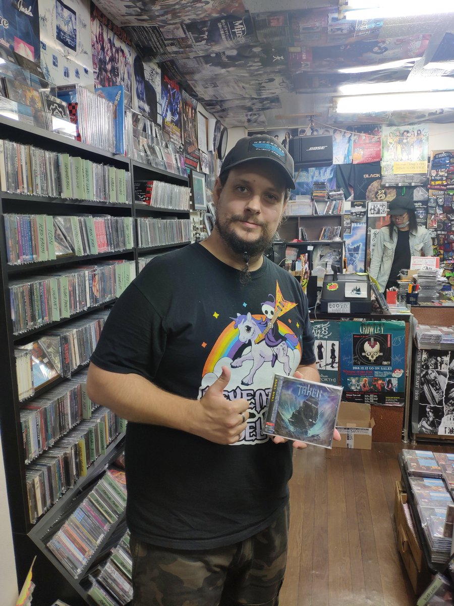 Gauss_Official's tweet photo. One of the highlights of the trip, I've found my first album in Osaka https://t.co/hu1RPgWTbN