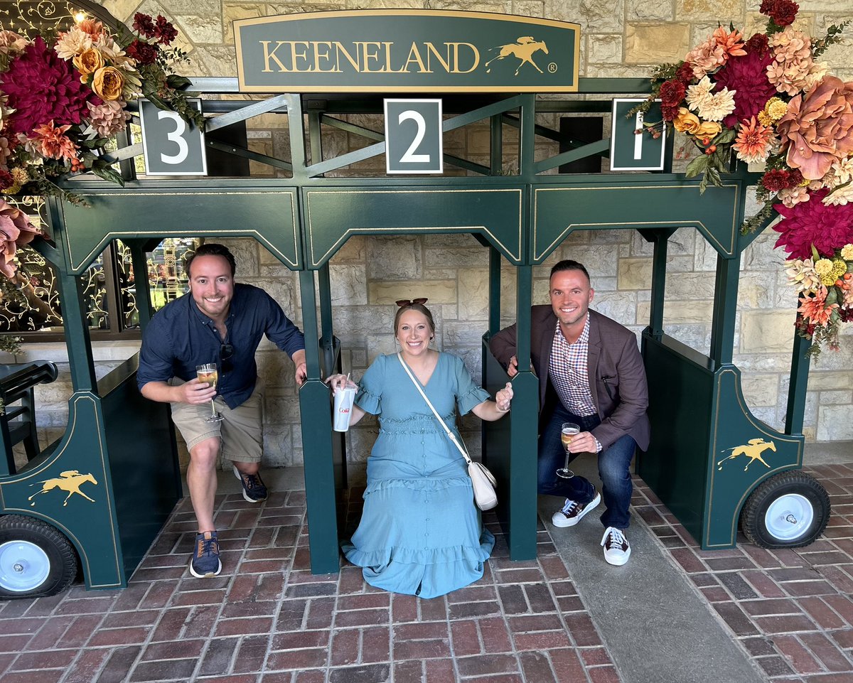 CMatthewsOnAir's tweet photo. Oldest Matthews brother came to visit… we lost $80 all together @keeneland but left as thoroughbreds 🐎 https://t.co/ojTJk9xwI5