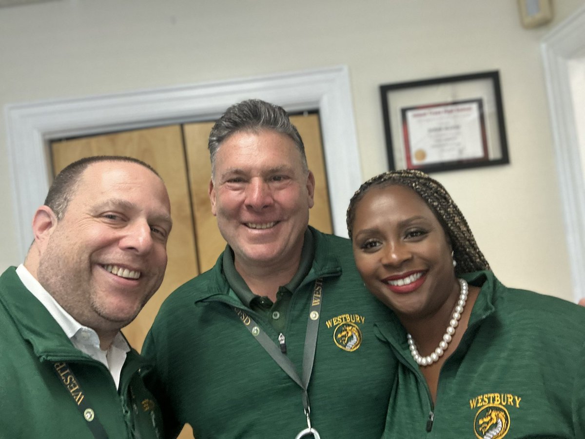 Did someone say Homecoming '23? 💚💛💚💛<a href="/wufsdathletics/">Westburyathletics</a> <a href="/RogerBloomEdD/">Roger Bloom, Ed.D.</a> <a href="/onewestbury/">Westbury Union Free School District</a>