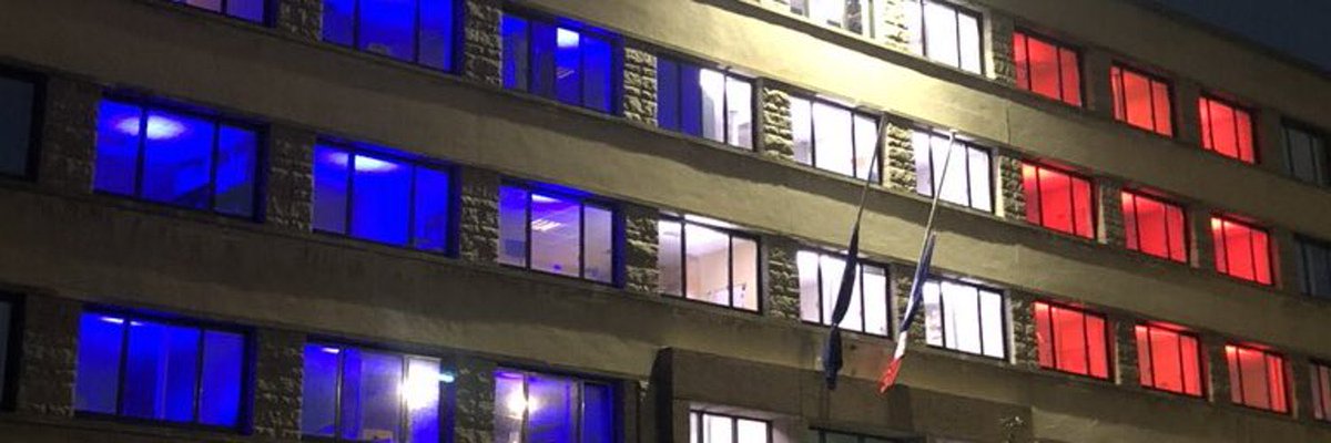 emmanuel_ethis's tweet photo. Notre rectorat de Rennes cette nuit… https://t.co/weiGNOgIHl