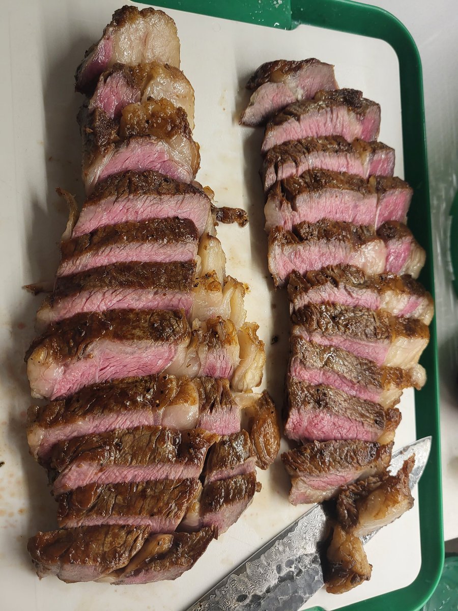 maxinekwokvln's tweet photo. Not really fair when your friend plays violin like that and cooks like this... @londonsymphony #AndrejPower https://t.co/5KW0Q2PhT7