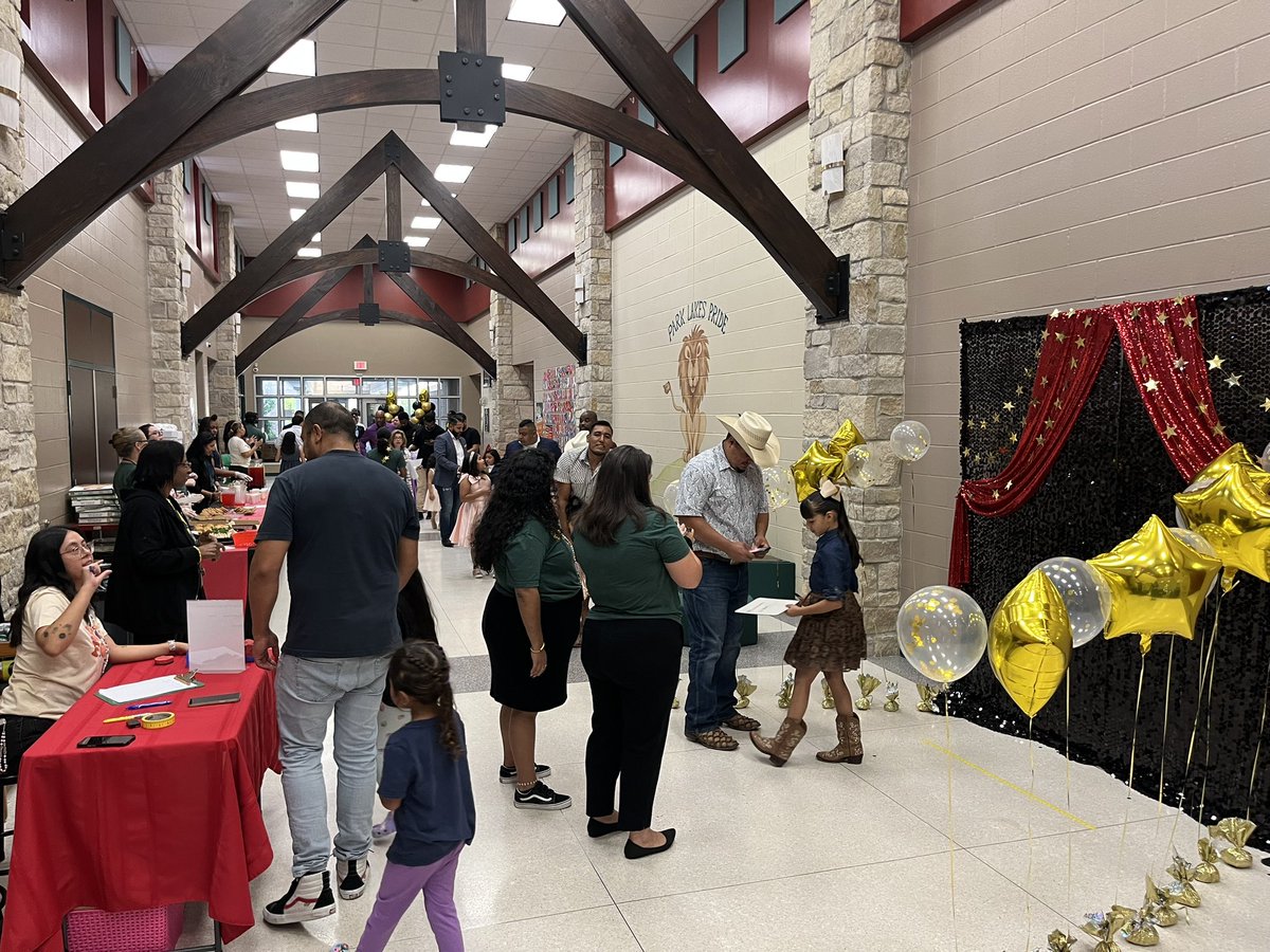 HumbleISD_PLE's tweet photo. Father Daughter Dance has started!! Look at these amazing couples. ❤️ @ClaThomas_PLE @ThreattSoviet @HumbleISD https://t.co/PZOCnWmvoh