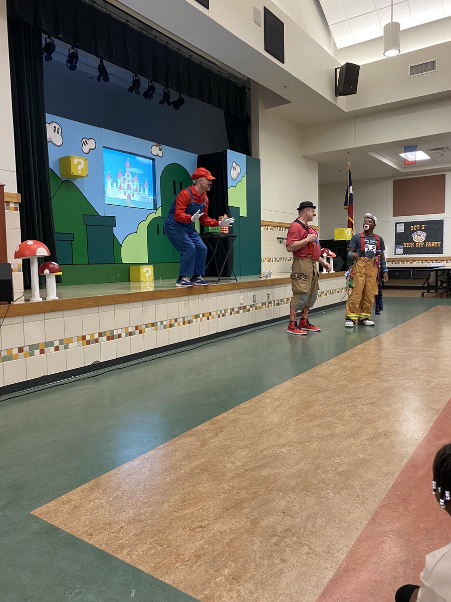 frazierskinders's tweet image. What a fun program from the Frisco Fire clowns today!!!