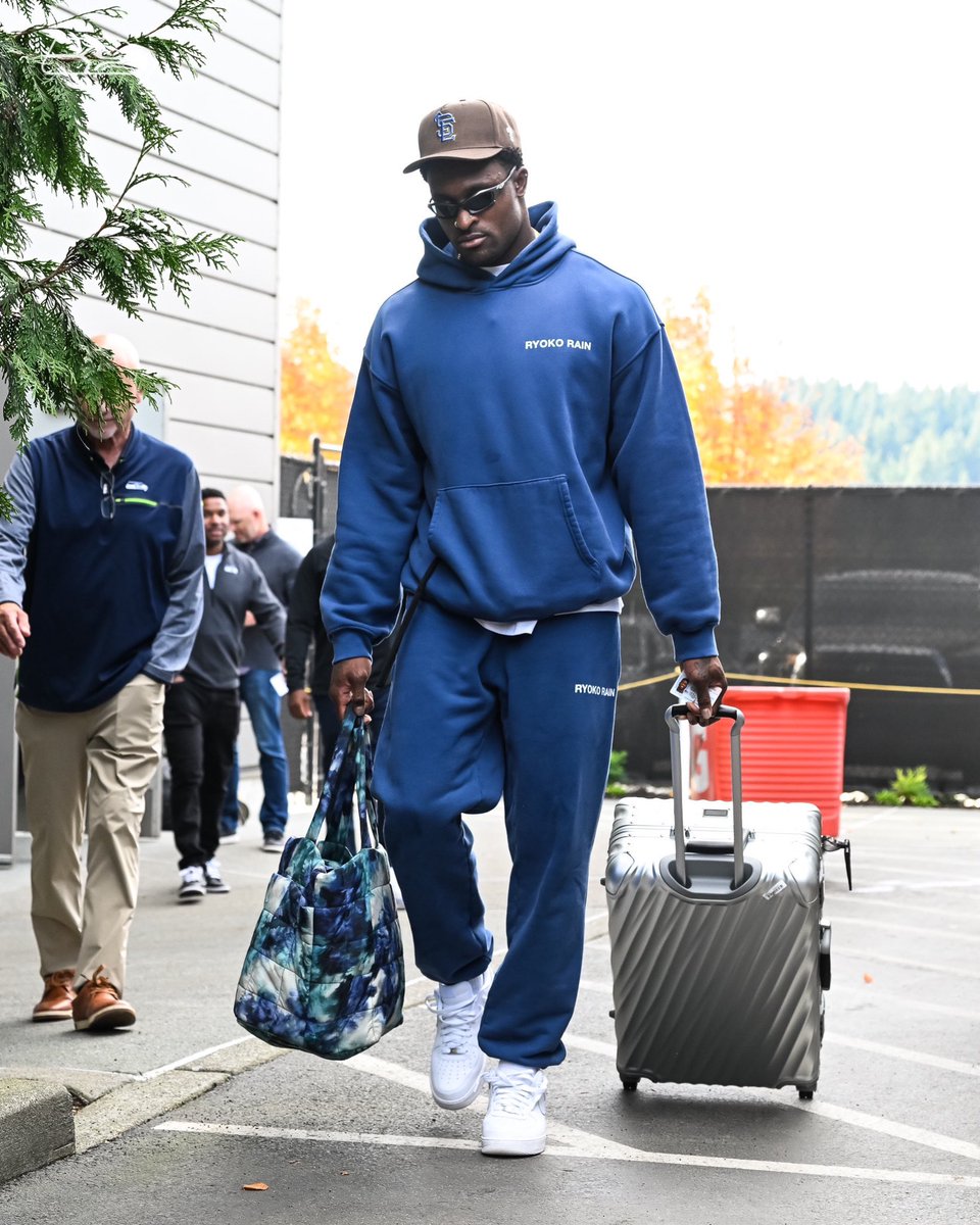 Cincy 🔜

#GoHawks x <a href="/Delta/">Delta</a>