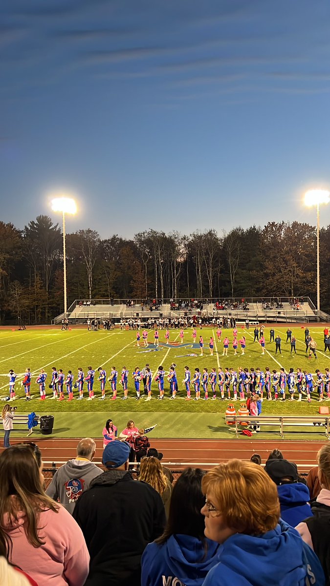 by_lyle's tweet photo. Bradford football (3-4) travels to St. Mary’s to take on the Dutchmen (3-4)! Kickoff is minutes away as both teams look to capture their second Region 1 victory https://t.co/JyKNjWKgJM