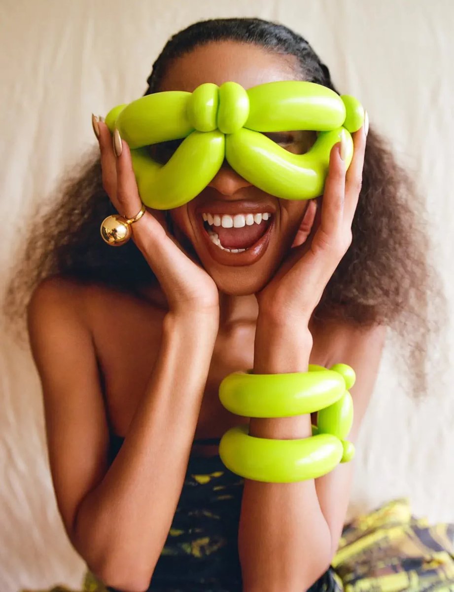 jacquemusx's tweet photo. Vogue Portugal never fails to deliver a fun editorial https://t.co/deZeBHIayL