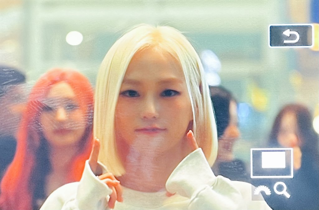 여우더쿠 tweet media