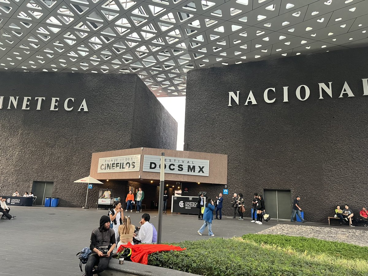 Patty Rdz MARIPOSA tweet media