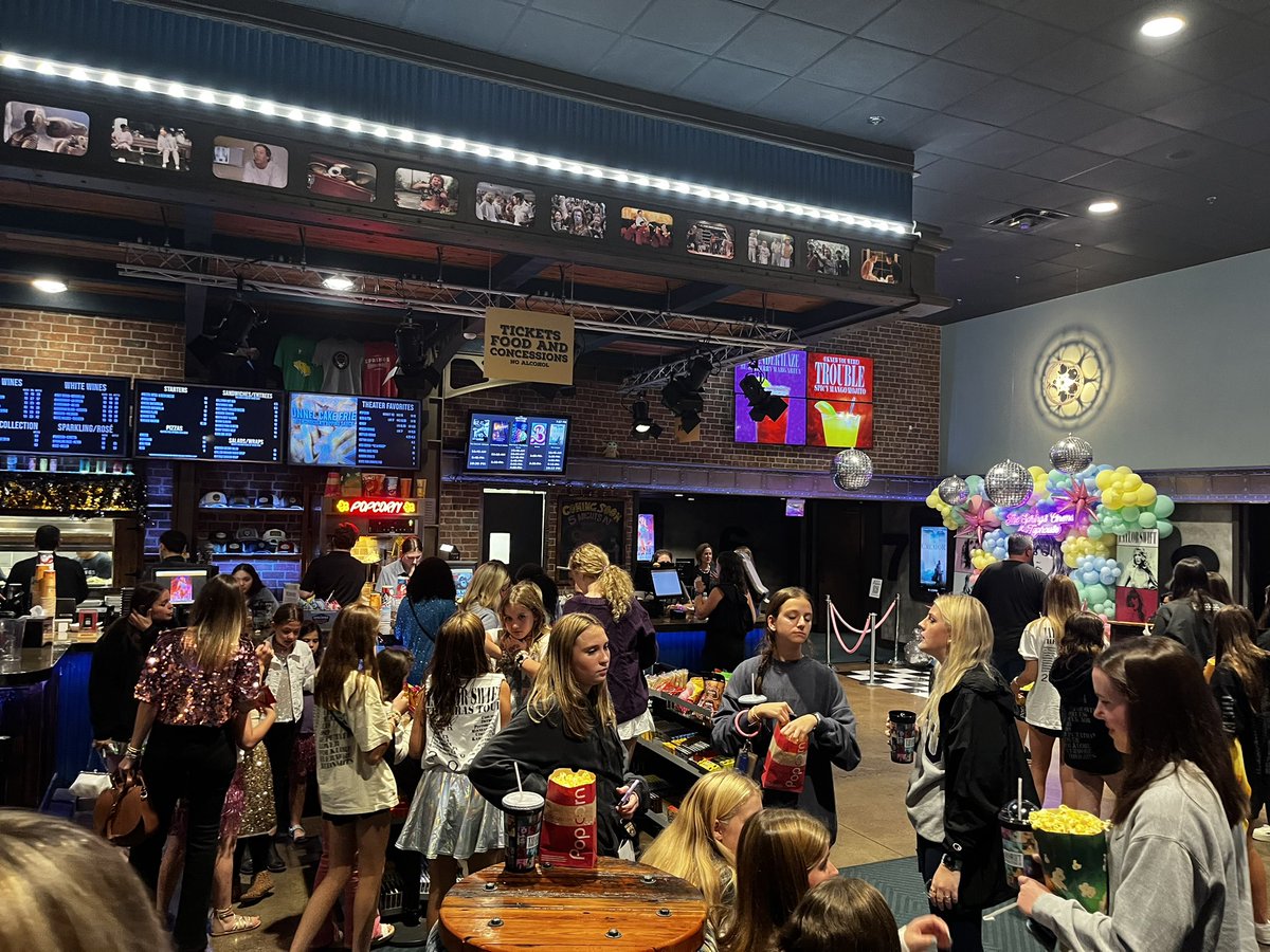 Greg Bluestein tweet media