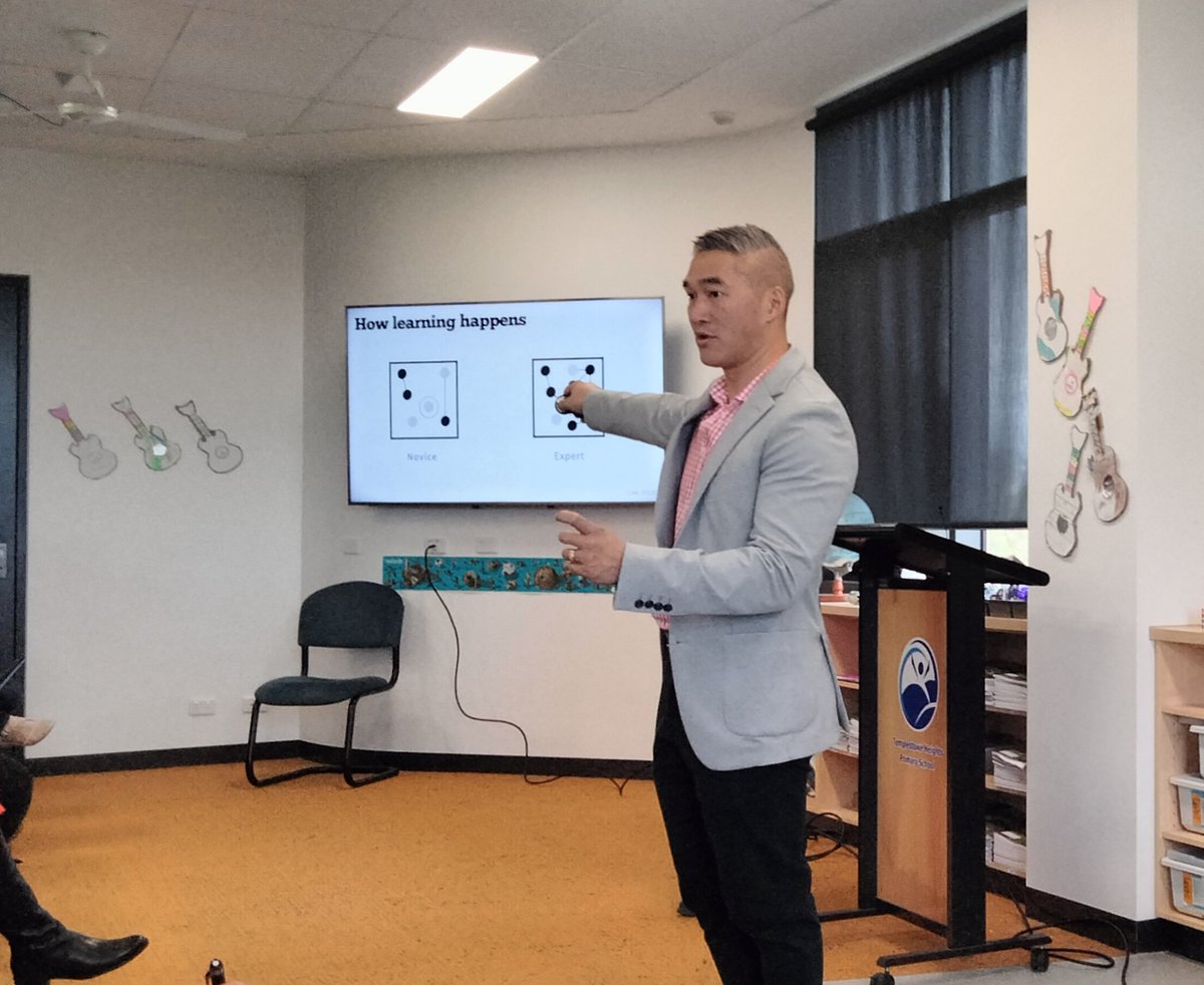 jdtdobson's tweet image. Finally get to see @learnwithmrlee present live 🤩
#WhatWorks