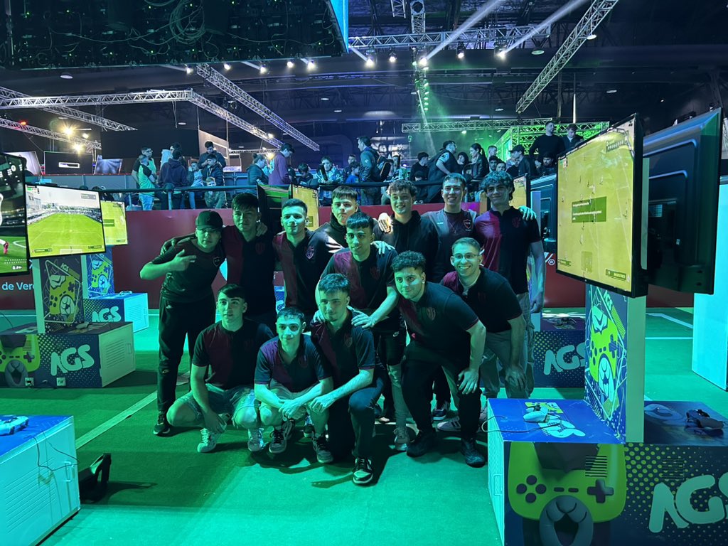 Murallamati's tweet photo. Vamos @NewellsEsports 👊🏻👊🏻 https://t.co/siA0X28KS4