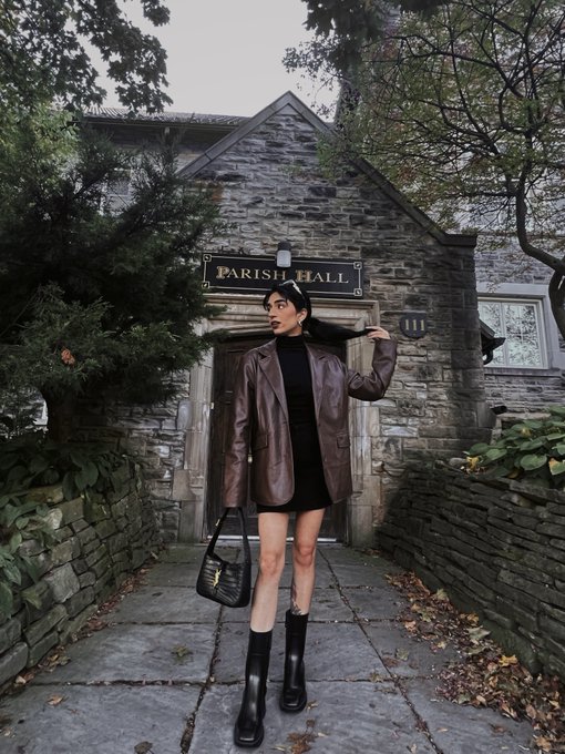 totally authentic candids of a toronto girlie https://t.co/2BOhw4Qt4g