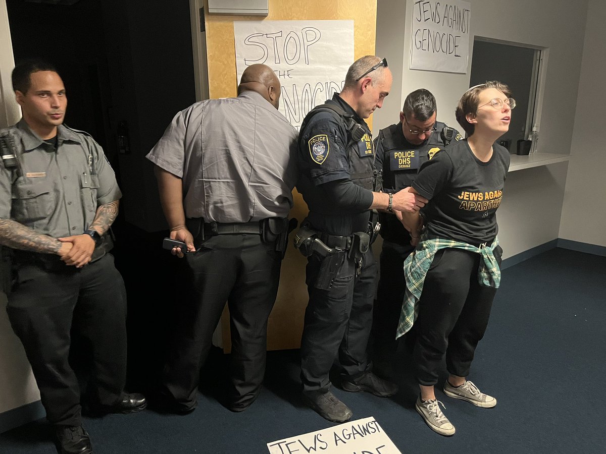 Tori Bedford (@tori_bedford) on Twitter photo <a href="/EvvieJagoda/">Evvie Jagoda</a> The seventh and final arrest, <a href="/EvvieJagoda/">Evvie Jagoda</a>, who continues singing while being escorted downstairs to be delivered a summons with no court date <a href="/EvvieJagoda/">Evvie Jagoda</a> The seventh and final arrest, <a href="/EvvieJagoda/">Evvie Jagoda</a>, who continues singing while being escorted downstairs to be delivered a summons with no court date