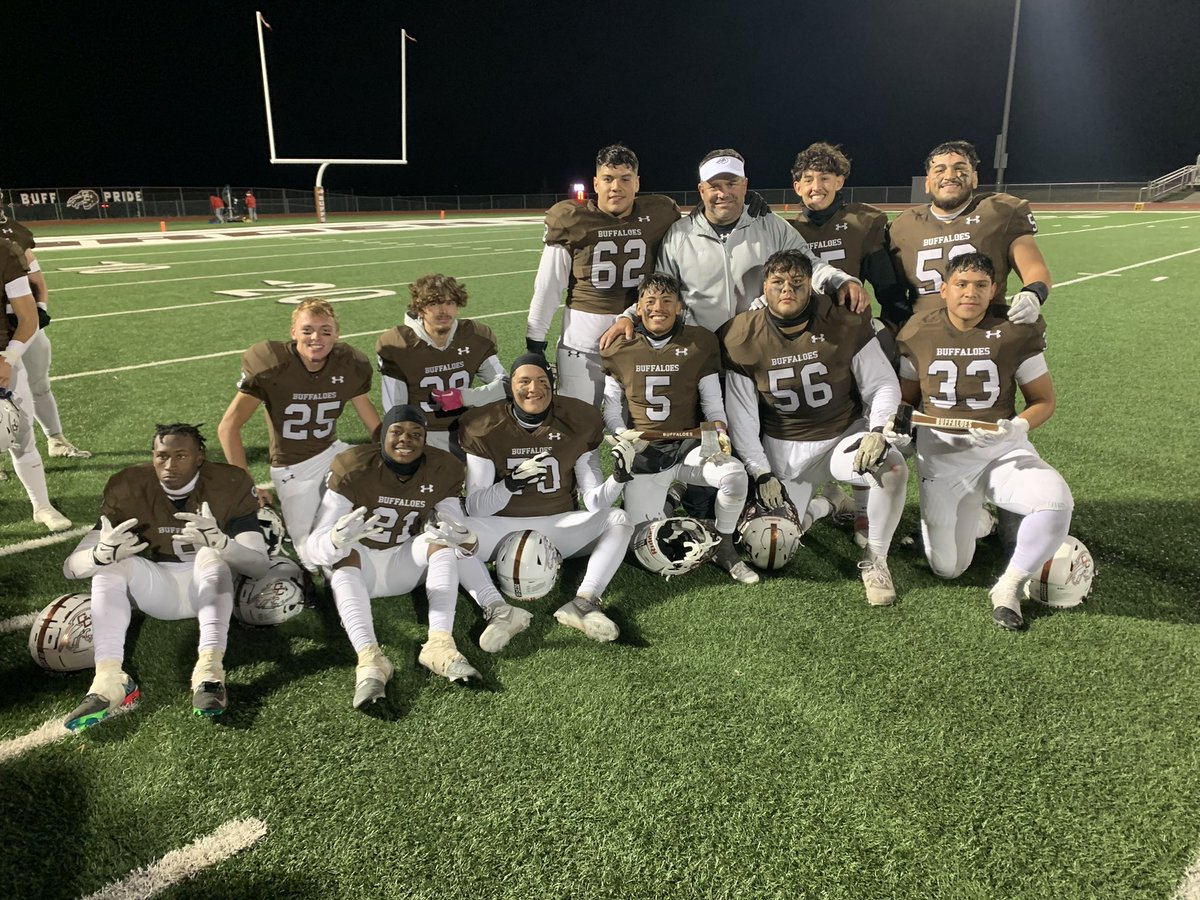 The HATCHET stays home on Senior Night. 30-13