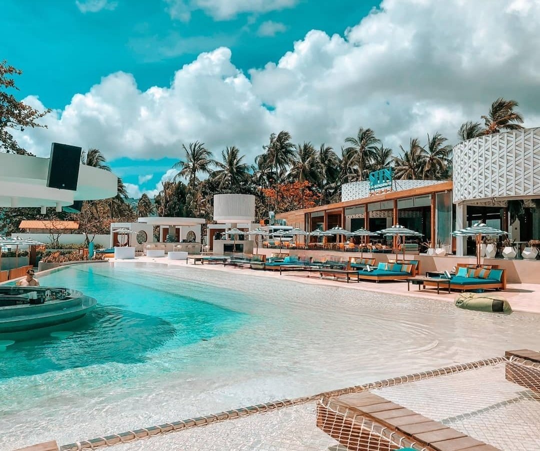 When an influencer comments on your posts by saying "GM" or "GN". Make sure you do same too on their last posts. That's how we grow by supporting each other.

Good morning to y'all, have a blessed and amazing weekend 🌹❤️