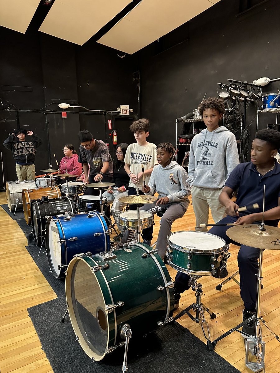 drnathanwebb_'s tweet photo. "🎶 Embracing block scheduling to unlock the world of instruments, music media, theory, and more for all my students! 🎵 #EducationEvolution #MusicMatters"
@8Principal  @BellevilleSuper @RomainRoyal1 @belleville_pso https://t.co/fEK9duqHDx