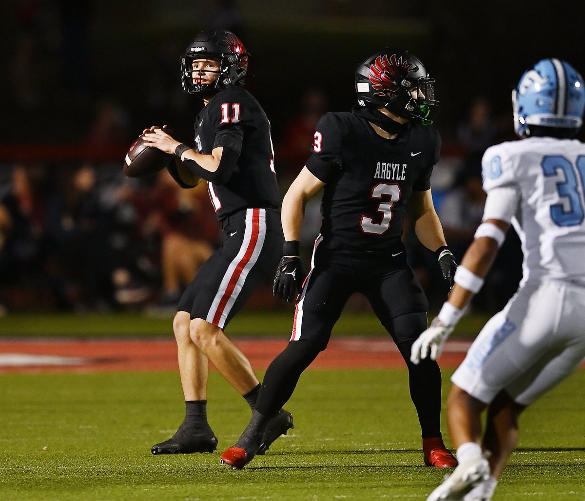 sports_drc's tweet photo. No. 10-ranked Argyle scored a touchdown with just 21 seconds remaining to win a 41-34 shootout over No. 2 Frisco Emerson Friday at Eagle Stadium.

“We’ve won before, but that one feels special."
https://t.co/LtQzl6YVkm https://t.co/Xmh1vqtReK