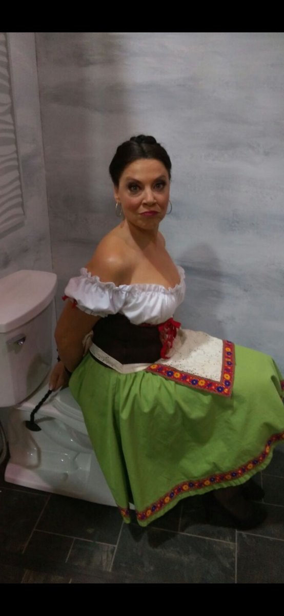 gatitweets's tweet image. #FlashbackSaturday ⁦@TheRealSonyaEd⁩ who saved me and untied me from the toilet during the #NursesBall #GH ⁦@GeneralHospital⁩ 🤣Miss her magnificent hugs and heart. ❤️