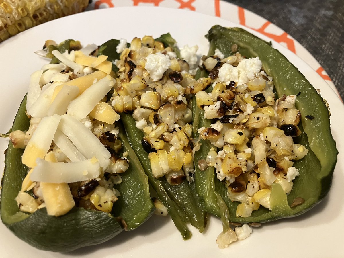 CharuThakar's tweet photo. Grilled some Poblanos and Corn 🌽! Then made Poblano pepper boats with roasted corn and queso fresco. Yummy. #grilling @nephchef #weekend https://t.co/qwq8otFh0m