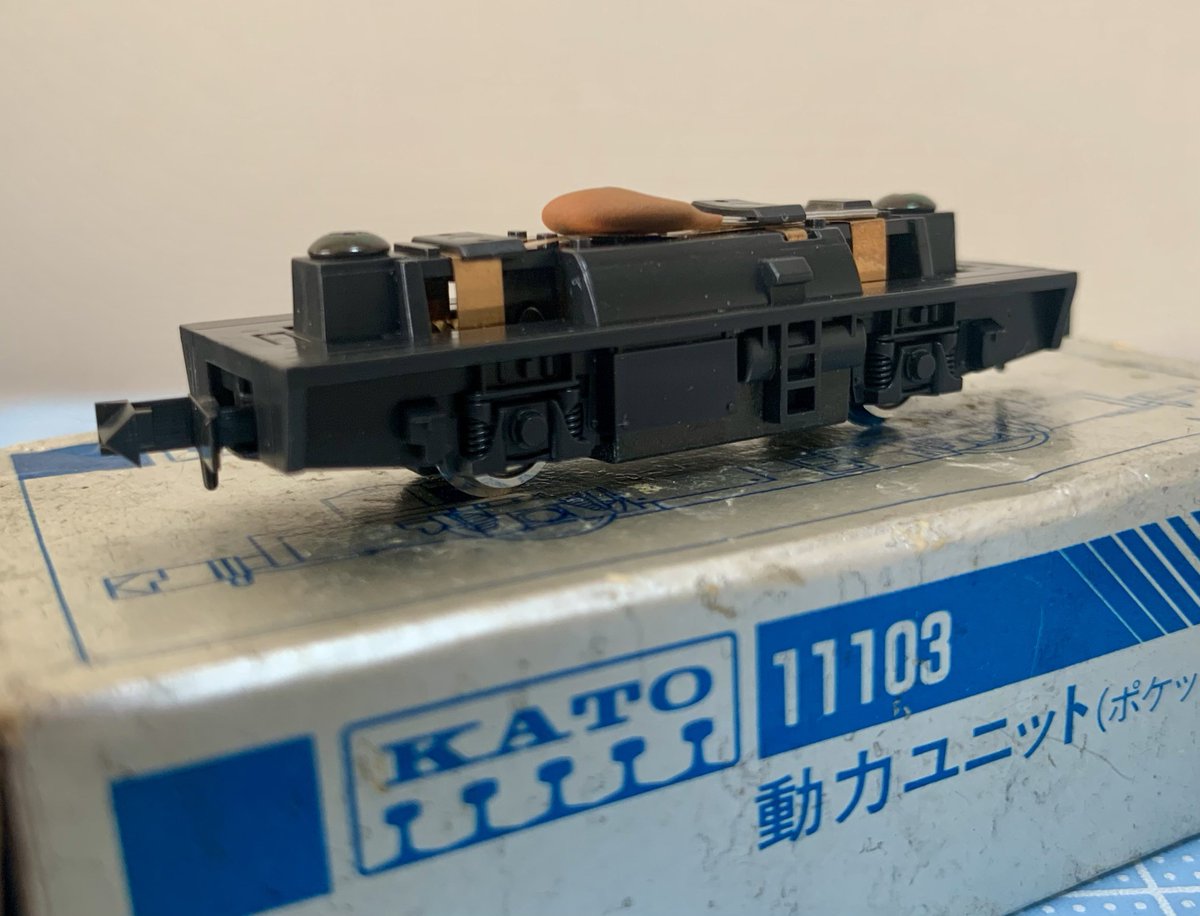 sarakujou's tweet photo. KATOのリニューアル前のチビ凸動力を削って、ノス鉄第一弾のDB20に組み込んでみました。
思ったよりもいい感じかと。

#ノス鉄
#ノスタルジック鉄道コレクション
#DB20 https://t.co/uc4tJA4BO2