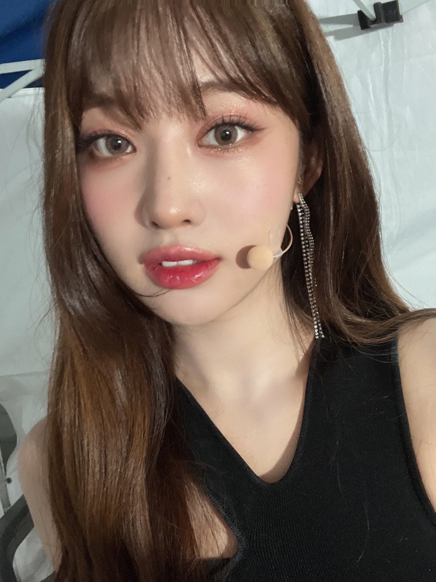 EVERGLOW_twt's tweet photo. [#시현] 하이👋🏻💖 https://t.co/cefVkdpfIh