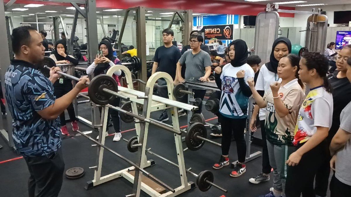 MSUCSabah's tweet photo. 👱🏻♂️Gen Y Open Day👱🏻♀️
Pelajar #msucollegesabah telah menyertai program CPR dan penggunaan peralatan asas Gym yang betul anjuran Kementerian Belia Dan Sukan Sabah (KBSS).
#KBSS
#HSN2023
#msucollegesabah
#BeHealthy,BeActive https://t.co/SfXbmO04Mg