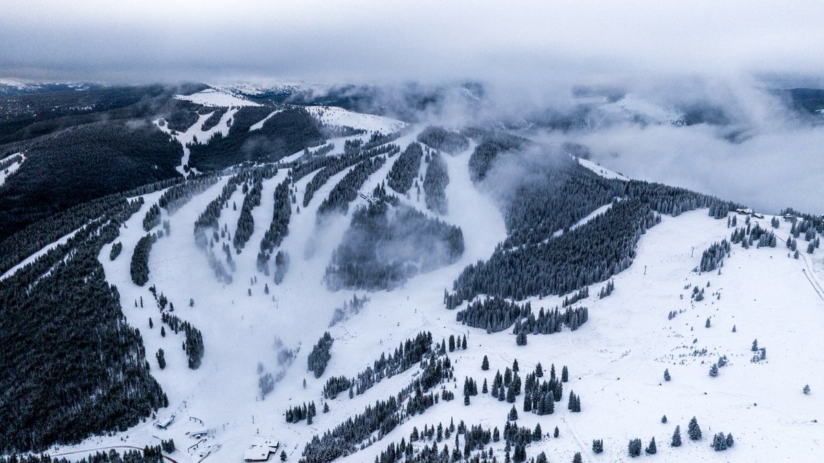 It may feel like fall has just arrived, but it's no surprise that Colorado gets snow even before the winter months. And the high country just saw its first measurable snow of the season. trib.al/Zaatr6L