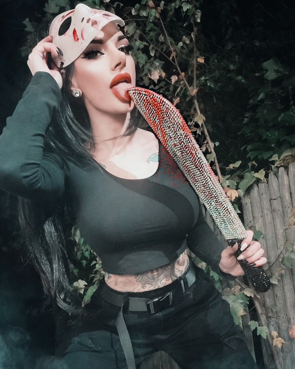 FallonVendetta's tweet photo. 🖤🩸 𝖋𝖗𝖎𝖉𝖆𝖞 https://t.co/4K9km8SZUh