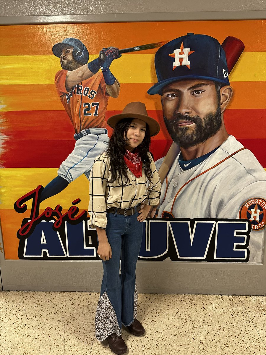 Hispanic Heritage Month at @ThomasMS_HISD!!!! Shoutout to our scholars who represented Hispanic culture with pride!!!!! #HispanicHeritageMonth #HISD @ReneeRainey11 @BrittneyJ075 @doby_dj